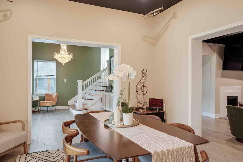 Midtown Oasis In The Heart Of Midtown! Villa