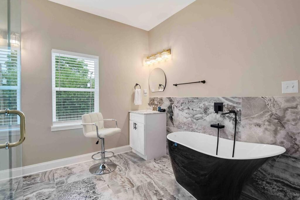 Midtown Oasis In The Heart Of Midtown! * Memphis