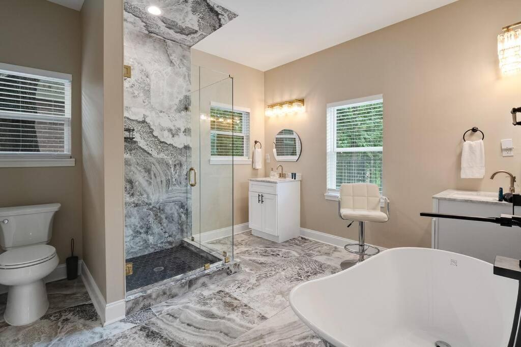 Midtown Oasis In The Heart Of Midtown! Villa