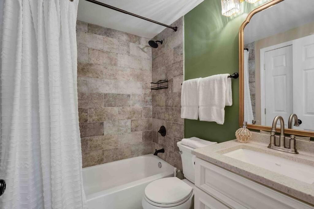 Villa Midtown Oasis In The Heart Of Midtown! *