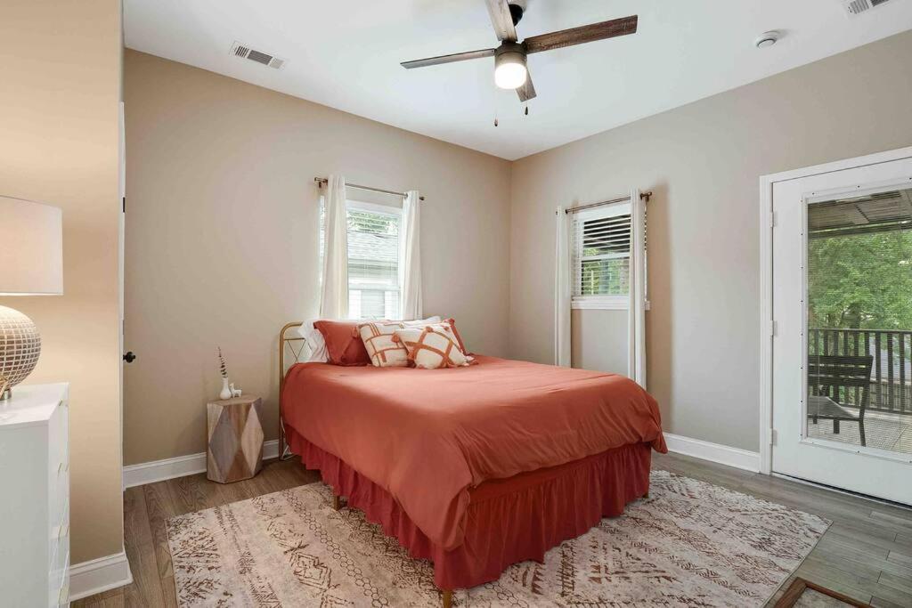 Midtown Oasis In The Heart Of Midtown! *